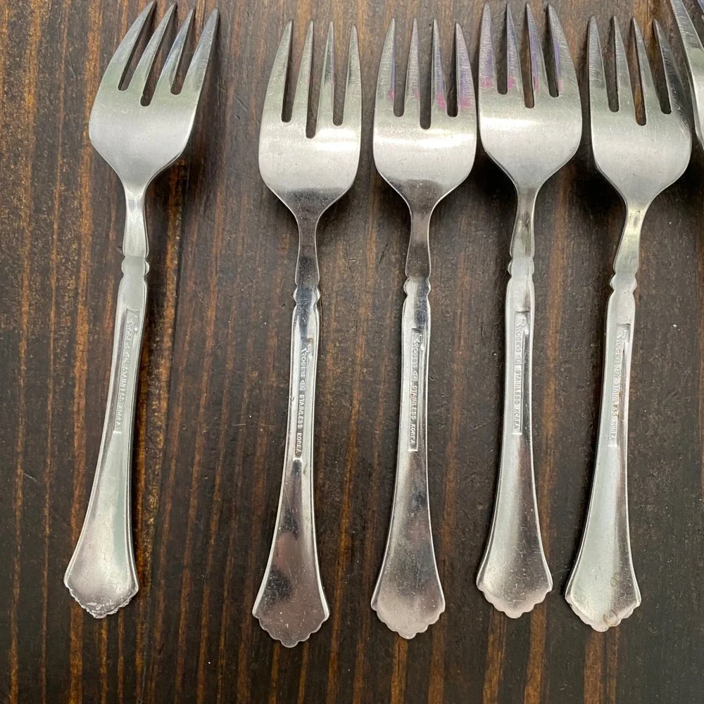 Rogers Stainless Korea Flatware Set 22pc Fluted Fan Handle Spoons Forks Lot